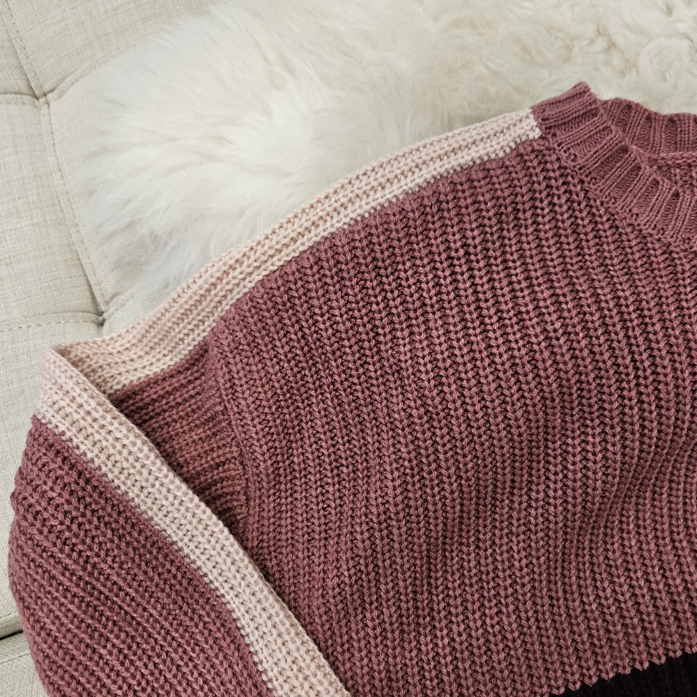 Color Block Sweater - Picture 2 of 6